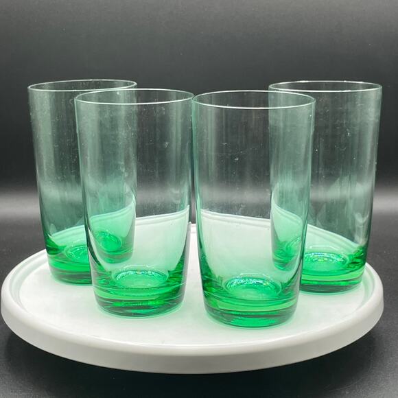 Vintage Bright Green Drinking Glasses Soviet Retro Tableware Set of 4 - Picture 2 of 3